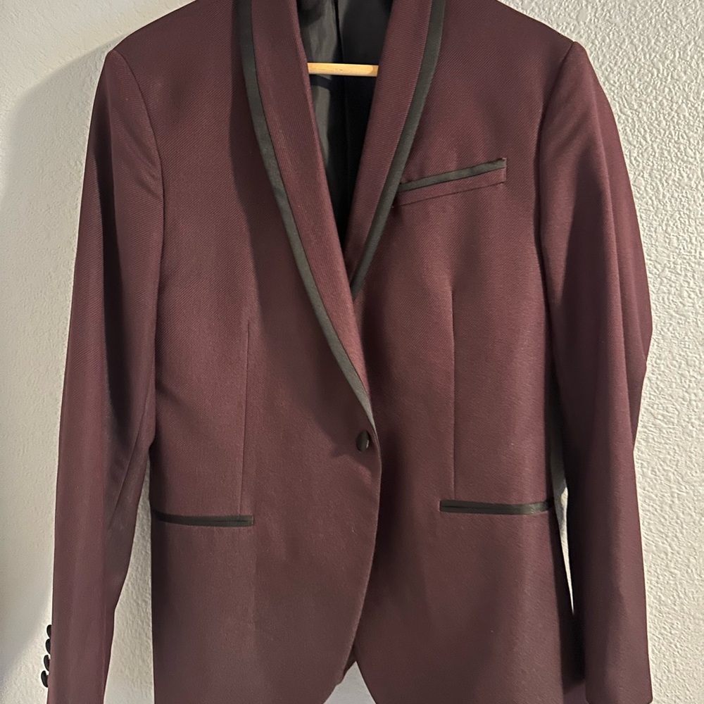 jf j.ferrar Red and Black Tuxedo Blazer with Shawl Collar